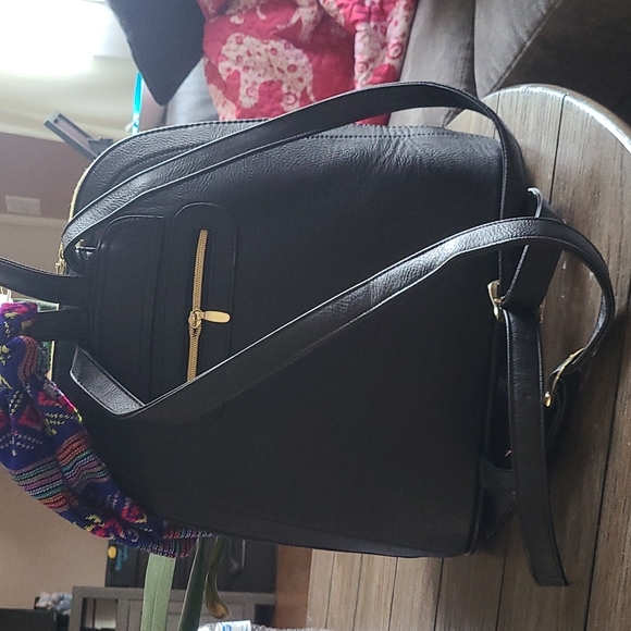 Embroidered leather backpack - Picture 2 of 3